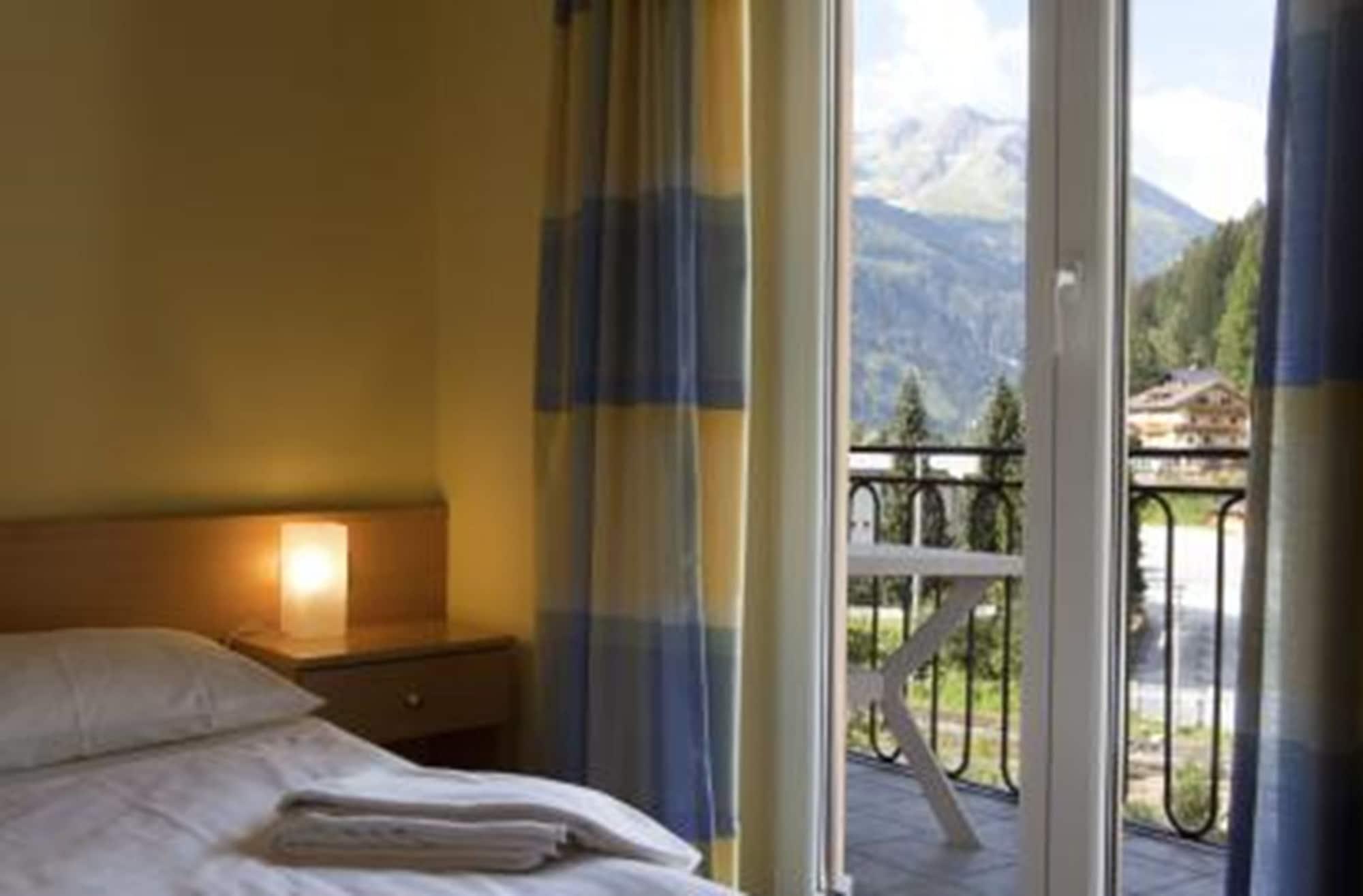 Euro Youth Hotel & Krone Bad Gastein Extérieur photo