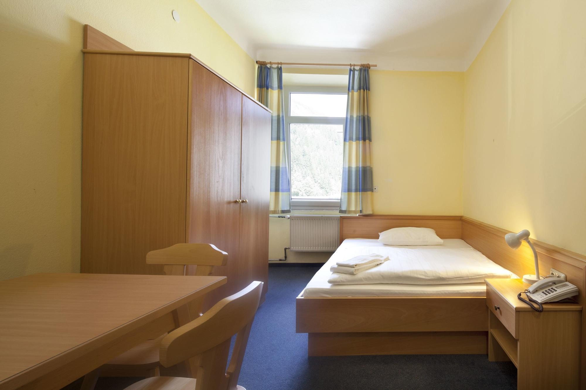 Euro Youth Hotel & Krone Bad Gastein Extérieur photo