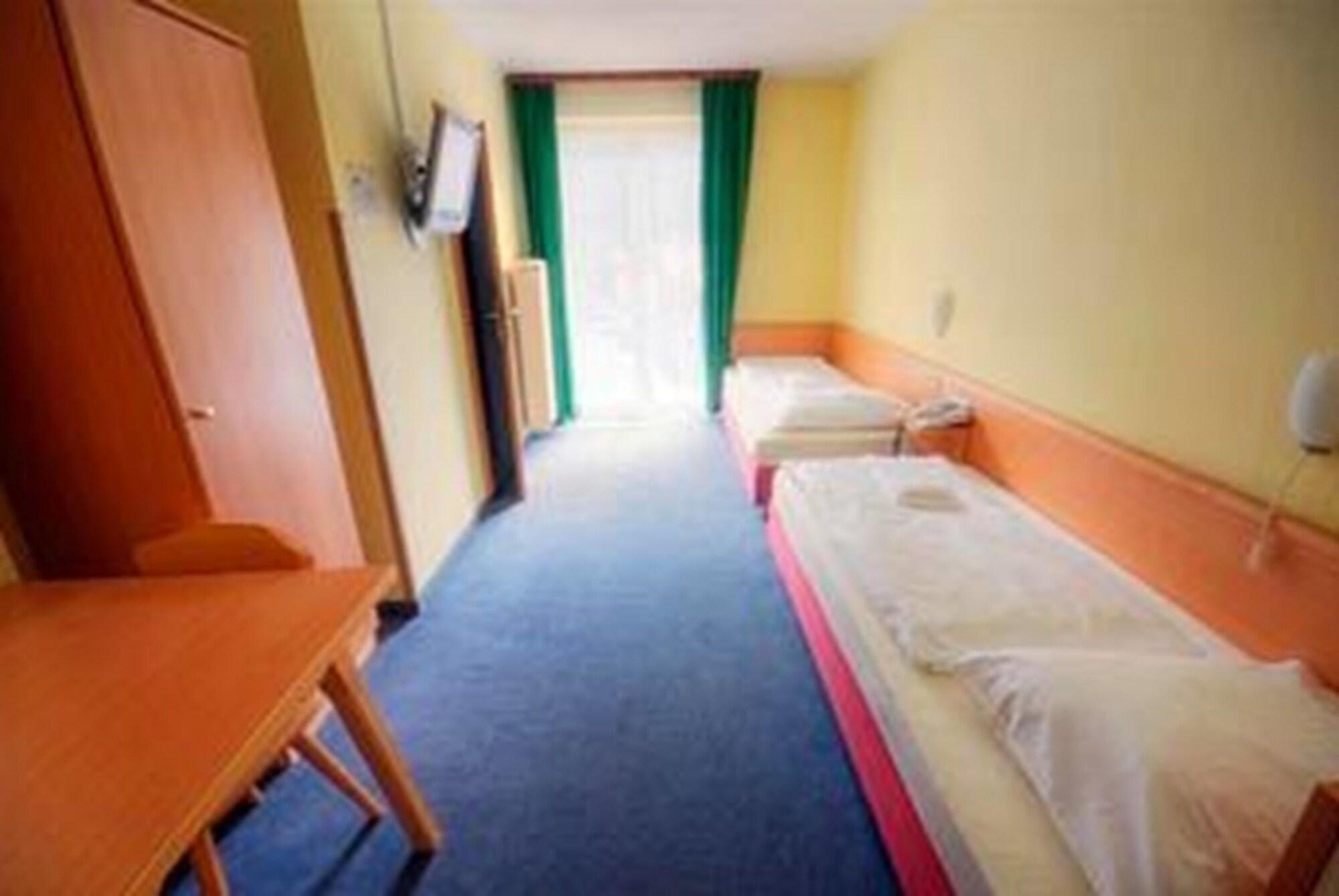 Euro Youth Hotel & Krone Bad Gastein Extérieur photo